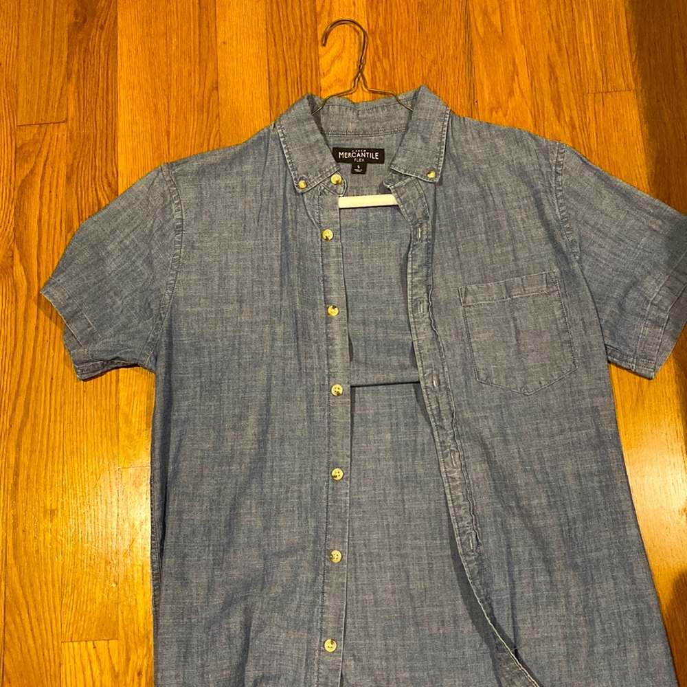 J. Crew Men’s Small short sleeve button down stretch fabric jean color